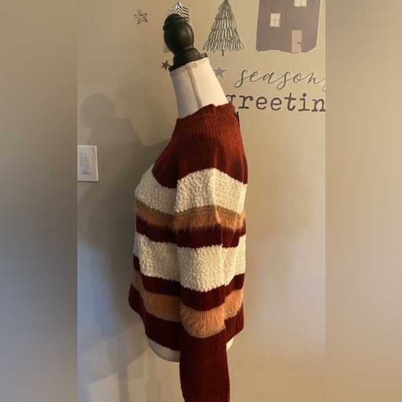 Forever 21 sweater - Picture 4 of 5